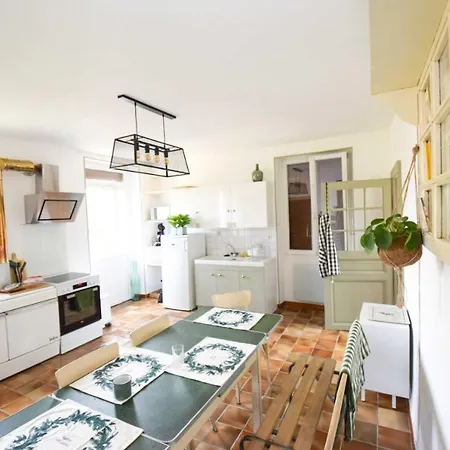 Holiday home Chez Maria Celles-Sur-Ource